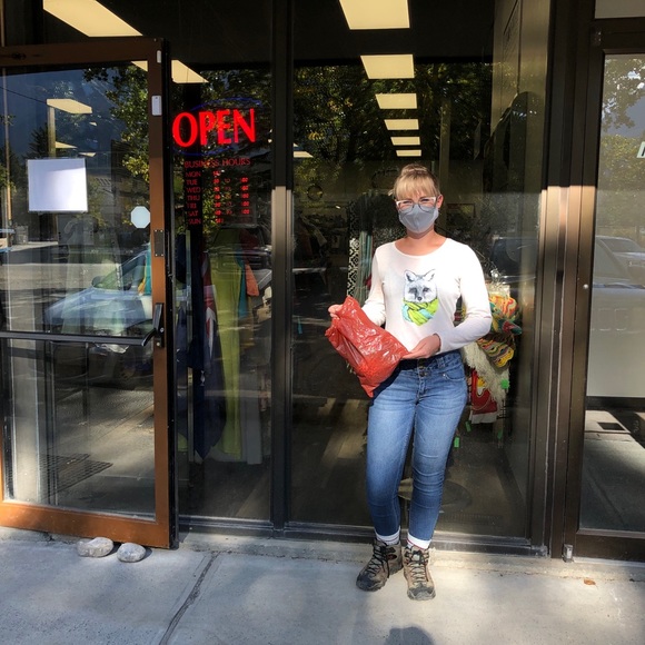 Meet your Posher, Danika Elaine - Picture 7 of 16